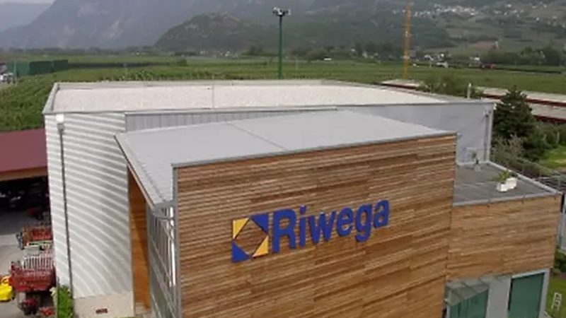 阳台JS防水涂料施工视频教程：施工步骤与注意事项